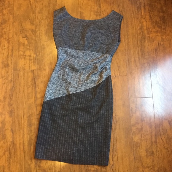 Diane Von Furstenberg- Wool Pattern Dress. Sz 4 - Picture 8 of 8